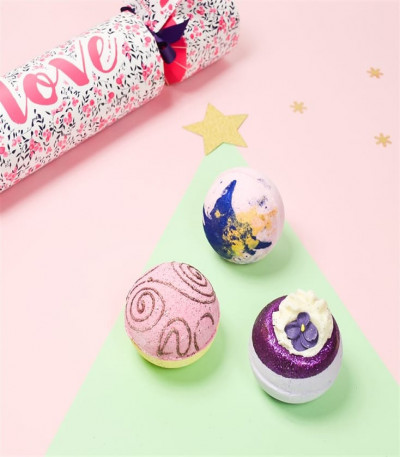 Bomb Cosmetics Love Bath Cracker